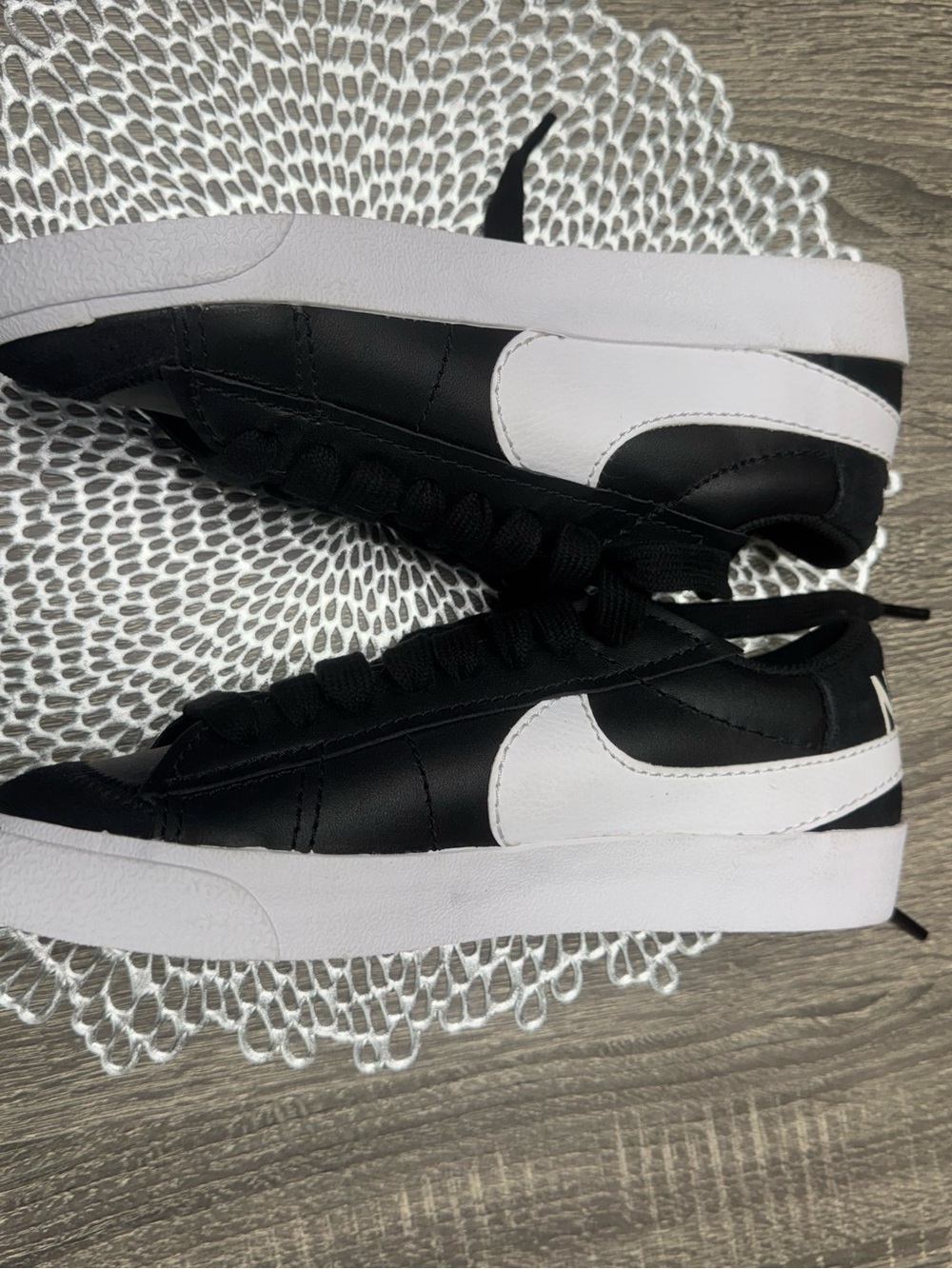 Women’s sz 9.5 Nike Blazer low77 Jumbo sneaker - Picture 6 of 7